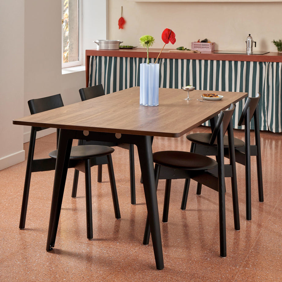 Table à manger NEW MODERN - noyer éco-certifié