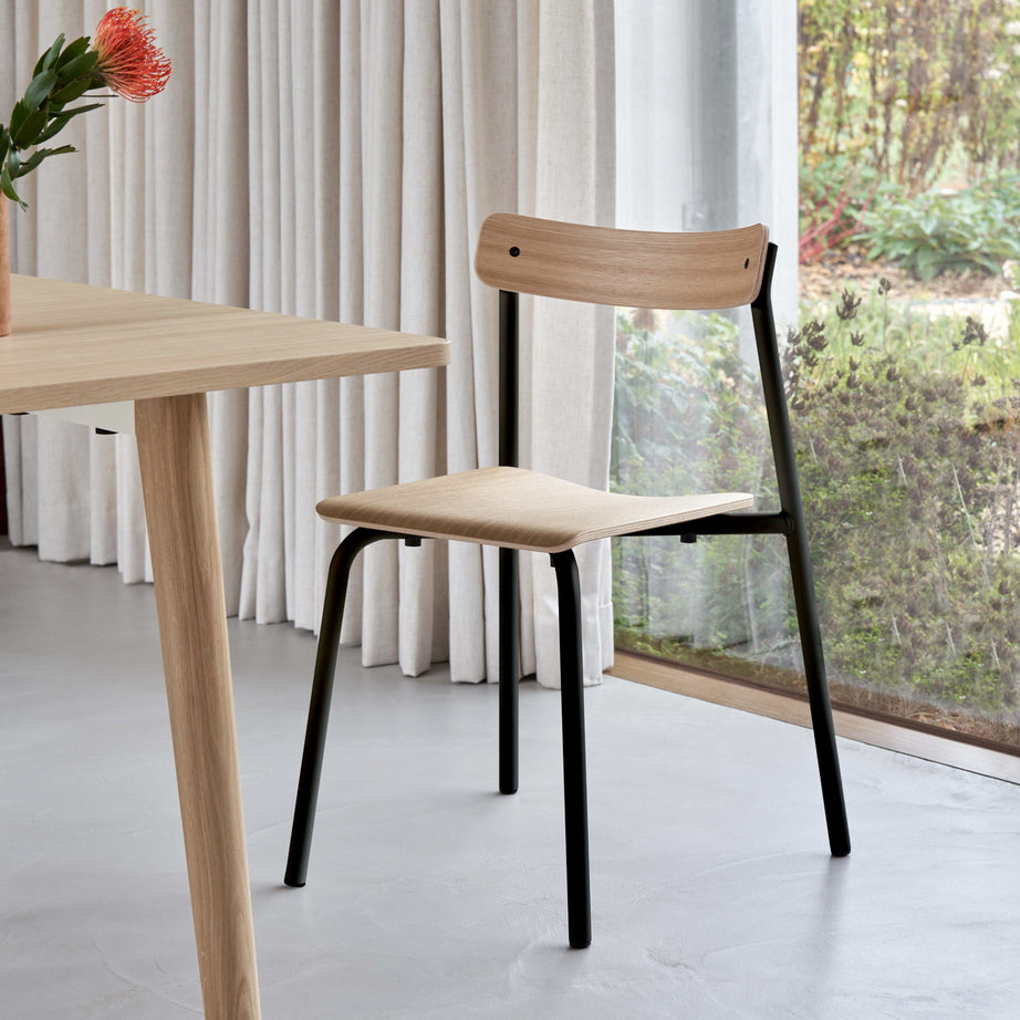 Chaise ETUDE - bois éco-certifié