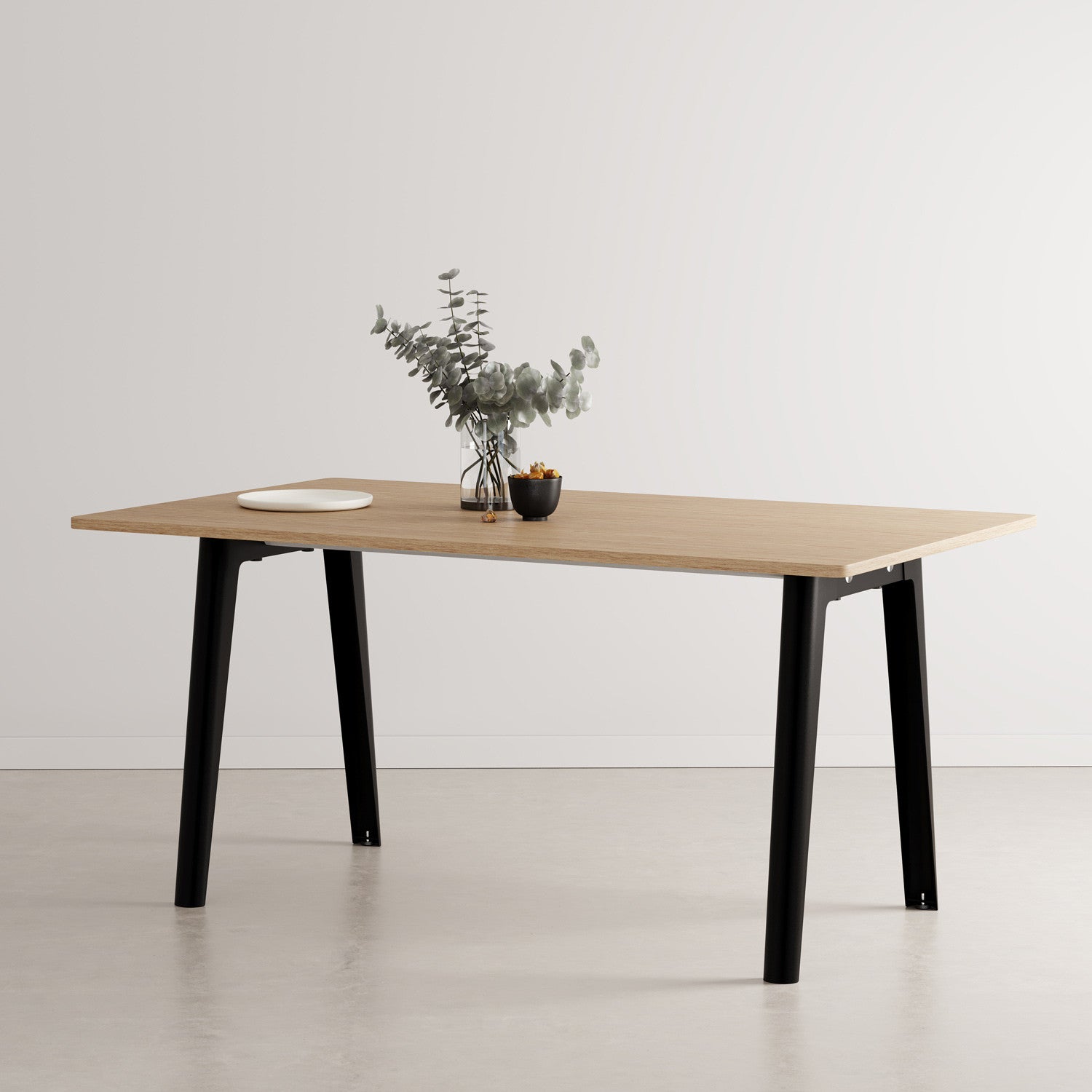Table à manger NEW MODERN - bois éco-certifié