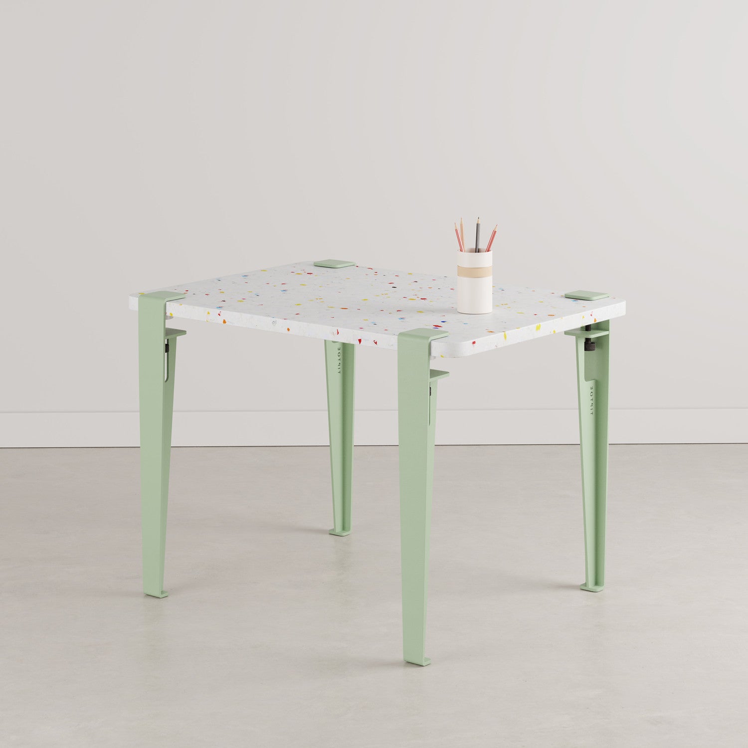 Bureau enfant TIPTOE 70x50cm - plastique recyclé Tutti Frutti
