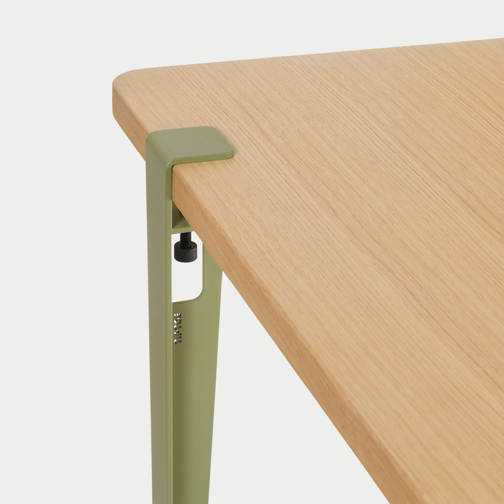 TIPTOE wall-mounted high table - eco-certified wood