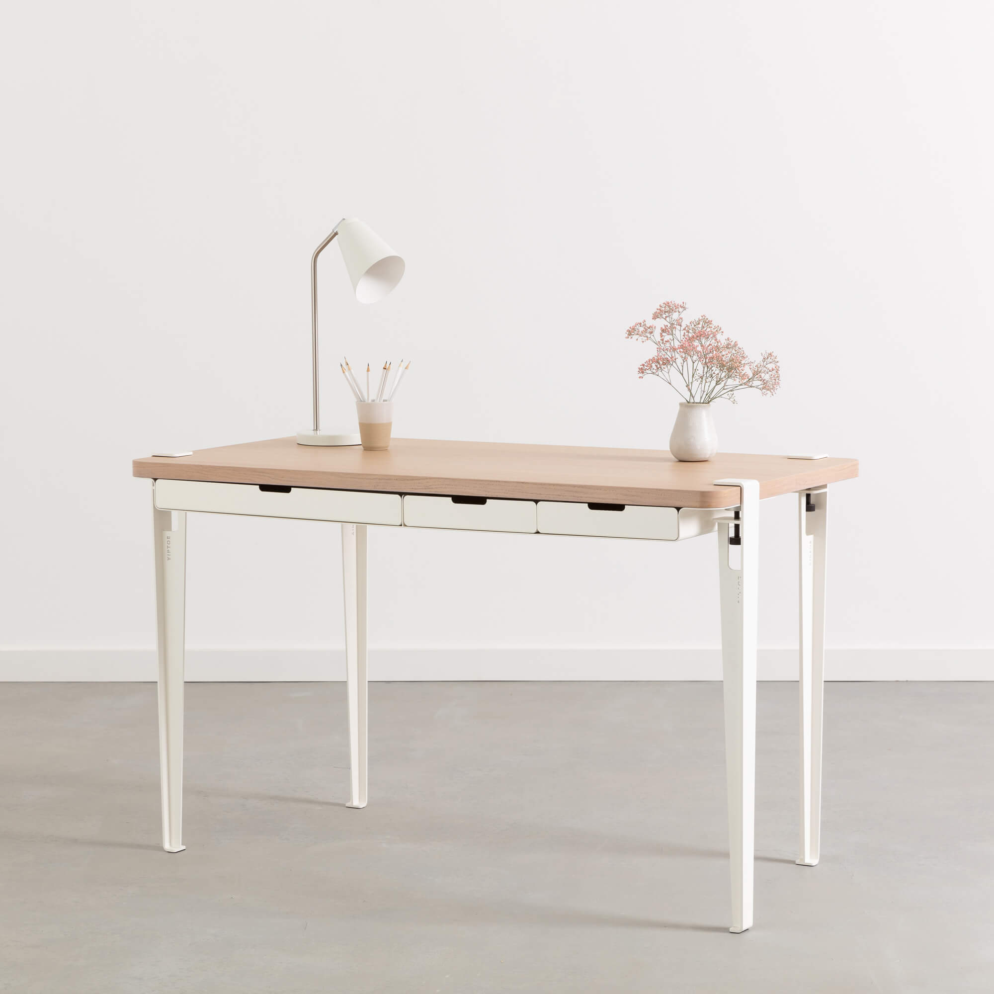 Schreibtisch TIPTOE 120x60cm mit Schubladen - öko-zertifiziertes Holz