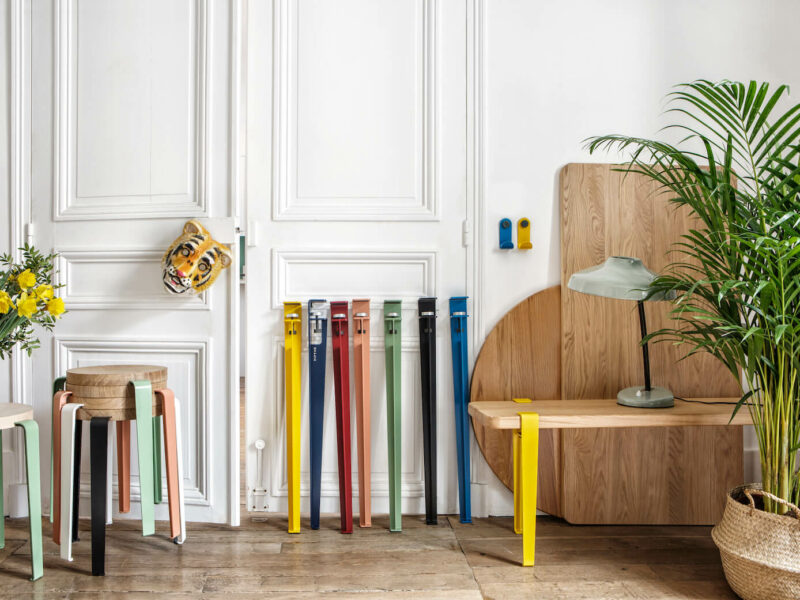 ensemble-pieds-modulables-tabouret-porte-manteaux-tiptoe