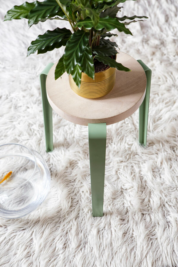 tabouret-vert-lou-tiptoe-hetre