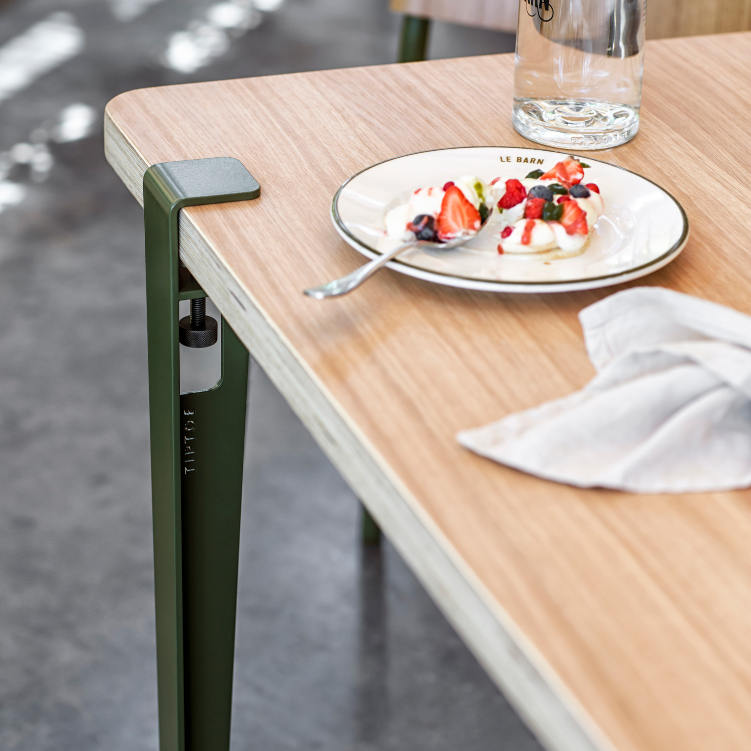 TIPTOE dining table 180x90cm - eco-certified wood