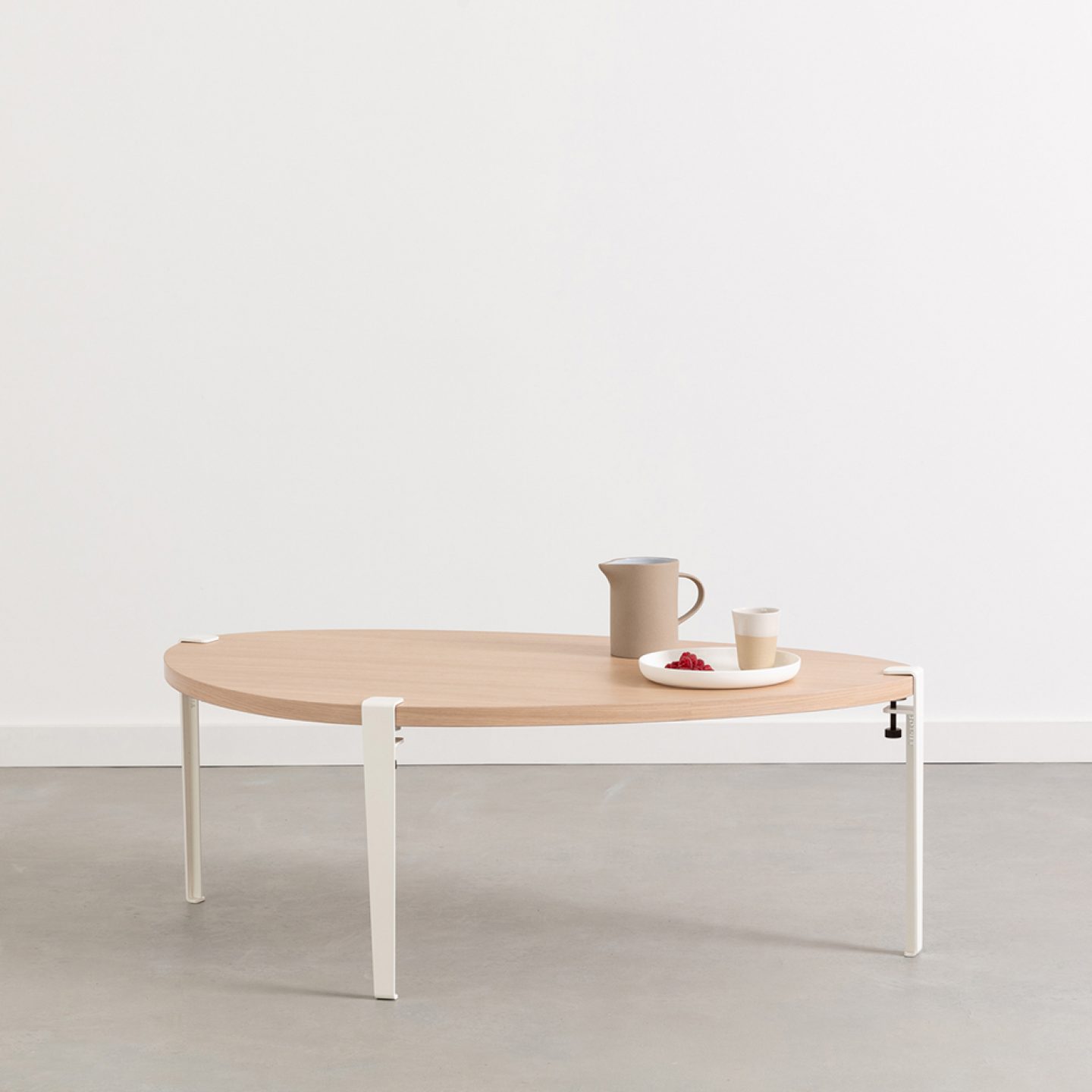 TIPTOE coffee table 120x75cm - solid oak