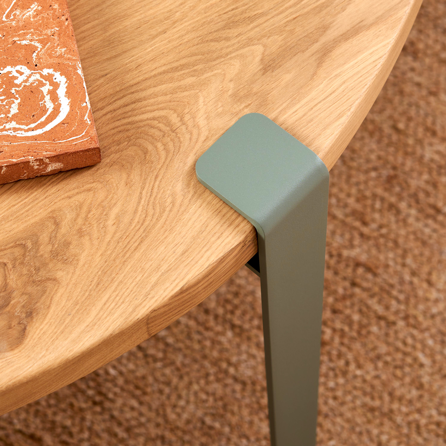 TIPTOE round coffee table Ø 90cm - solid oak