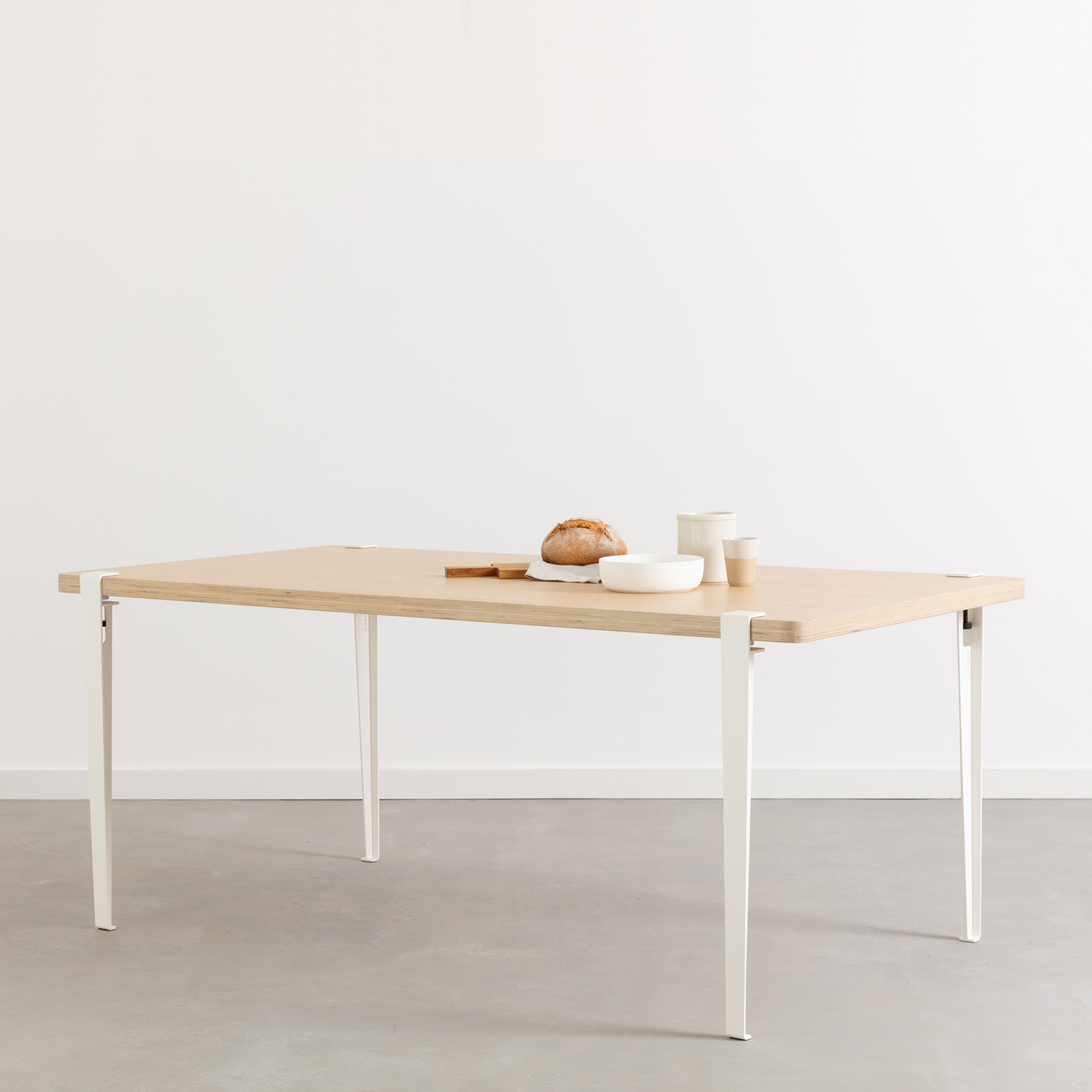 TIPTOE dining table 180x90cm - eco-certified wood
