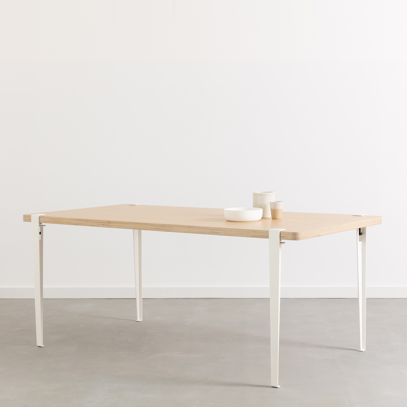 TIPTOE dining table 180x90cm - eco-certified wood