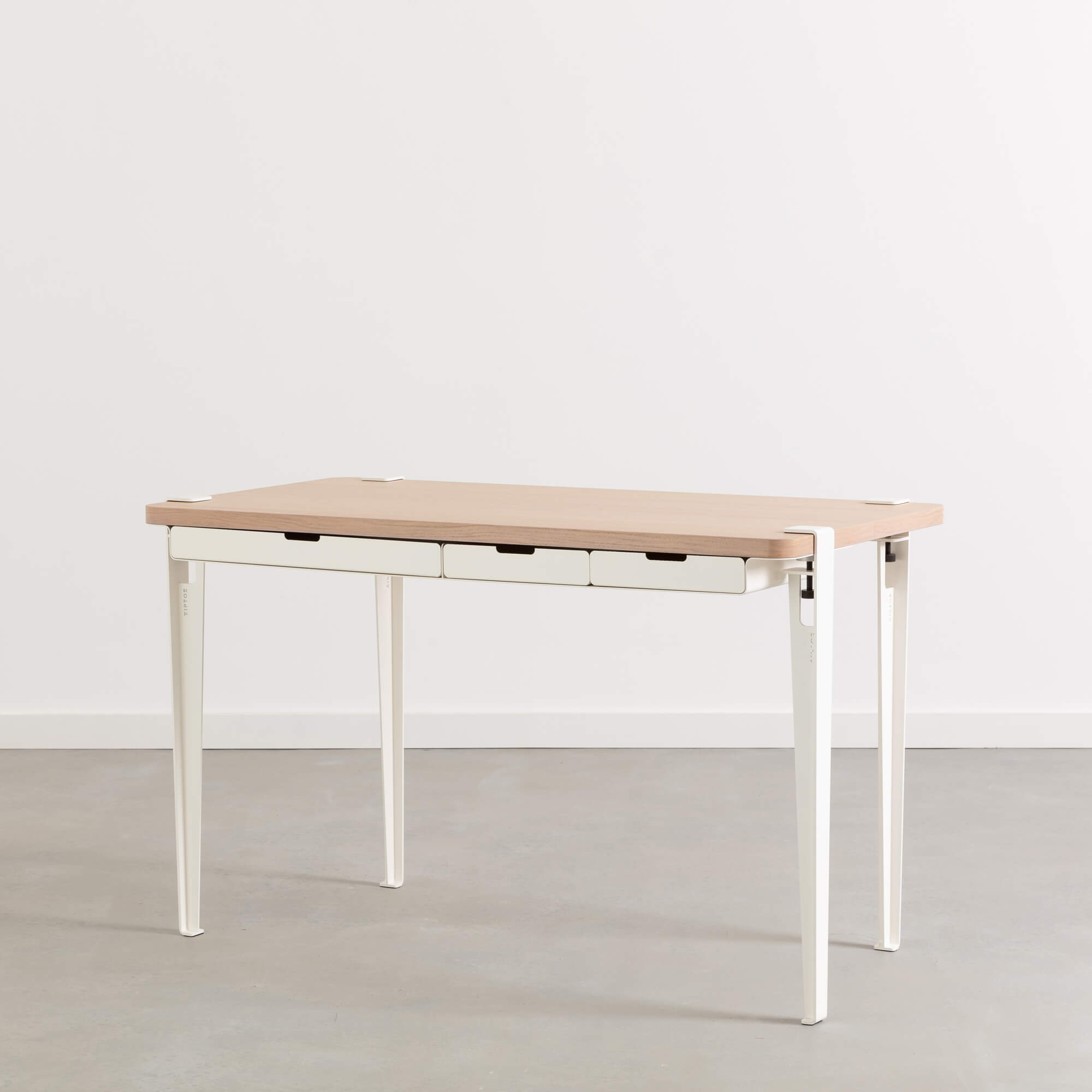 Schreibtisch TIPTOE 120x60cm mit Schubladen - öko-zertifiziertes Holz