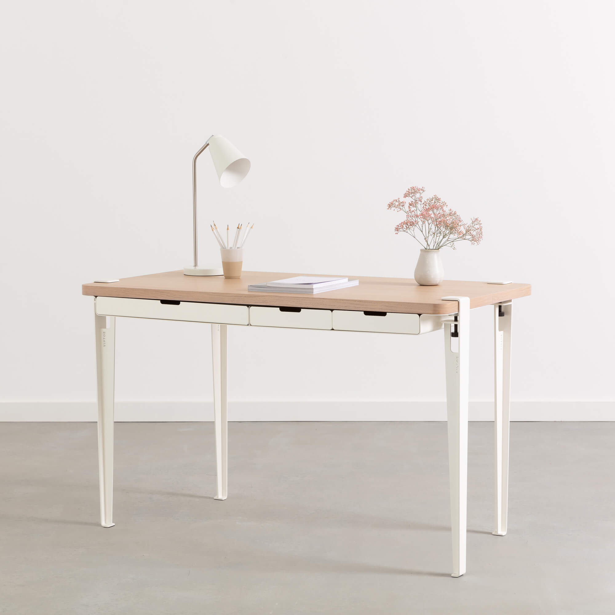 Schreibtisch TIPTOE 120x60cm mit Schubladen - öko-zertifiziertes Holz