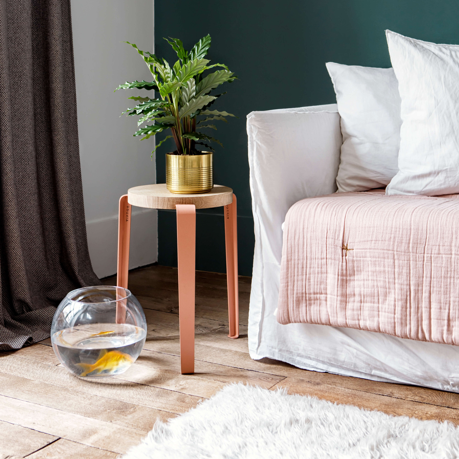 LOU stool - eco-certified wood