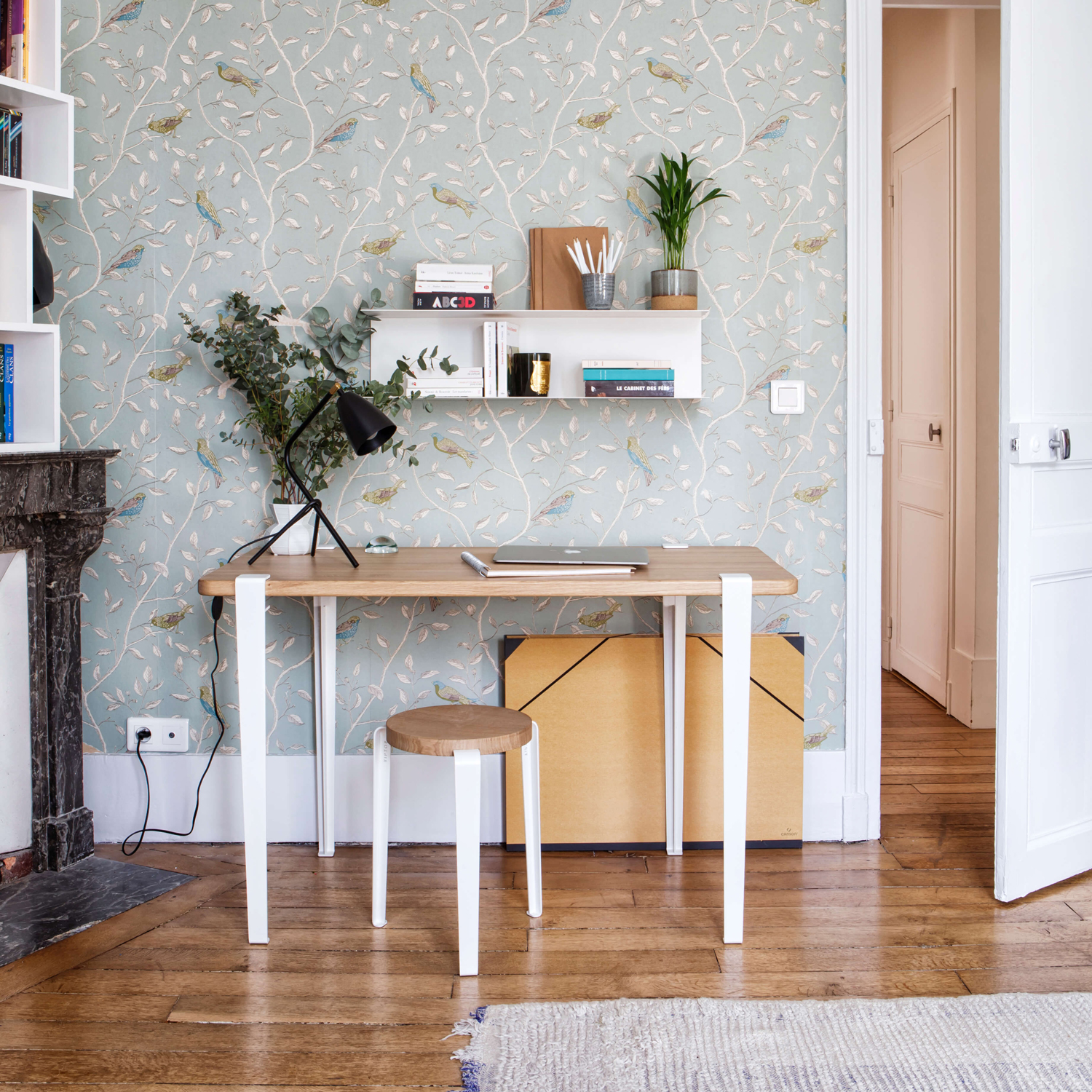 LOU stool - eco-certified wood