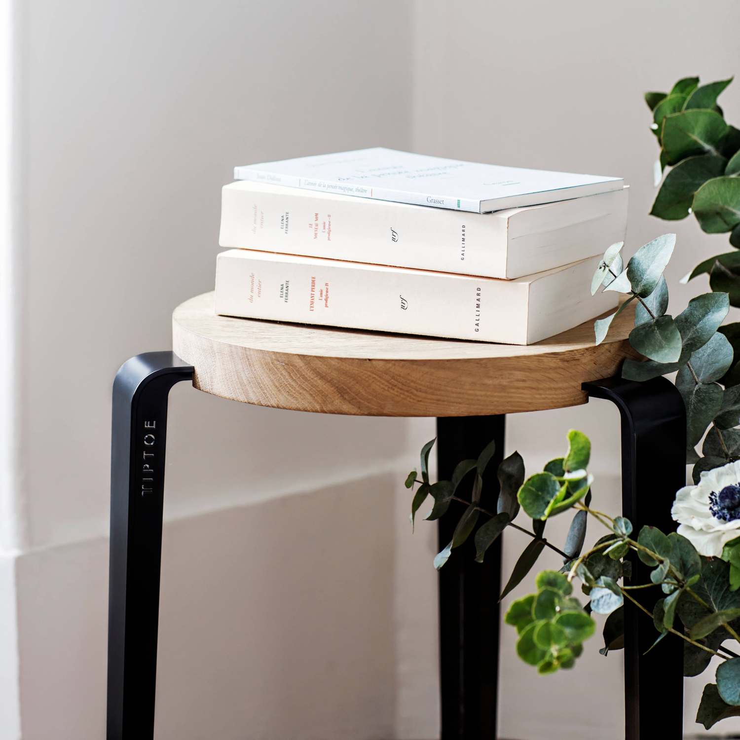 LOU stool - eco-certified wood