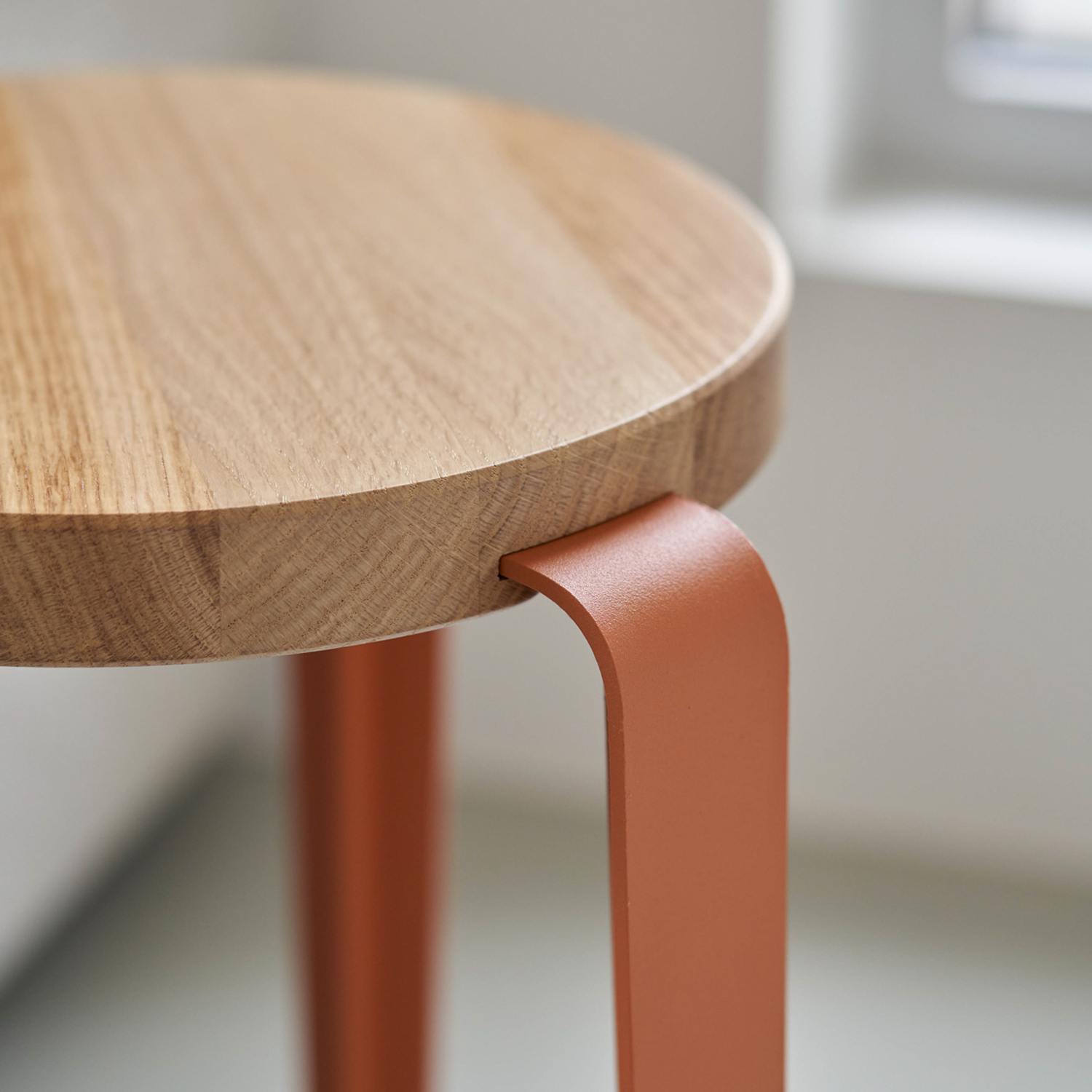 Hocker LOU - massive Eiche