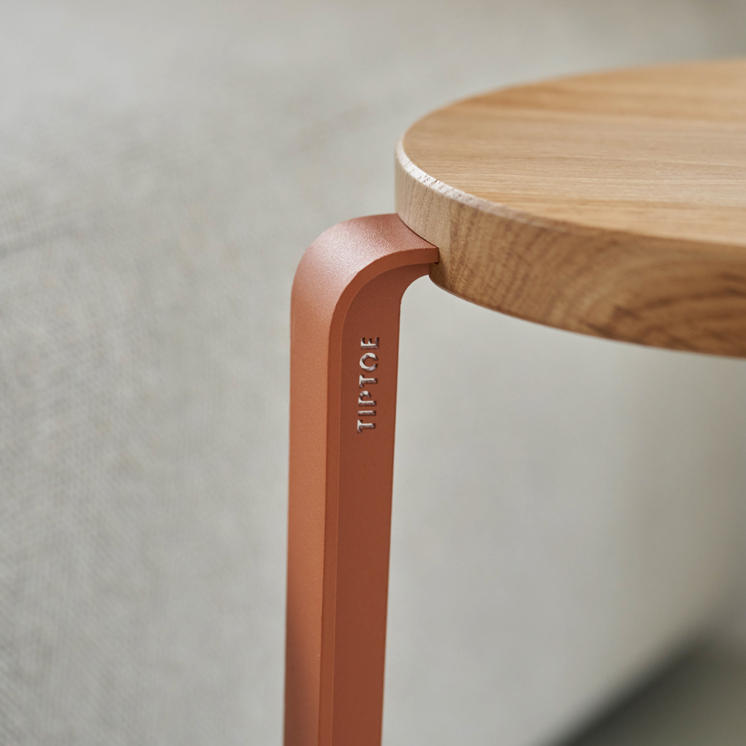 Hocker LOU - massive Eiche