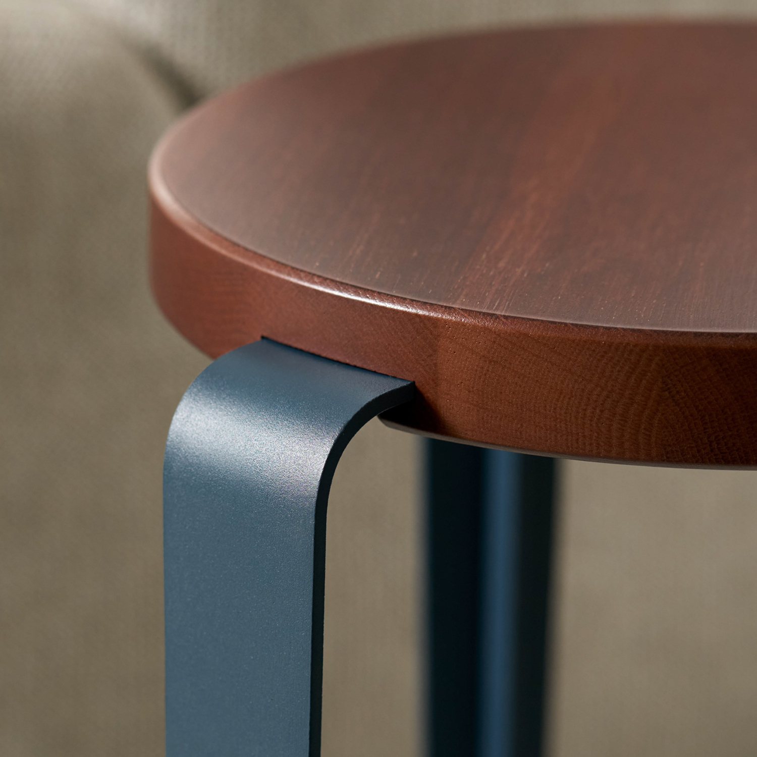 Hocker LOU - massive Eiche