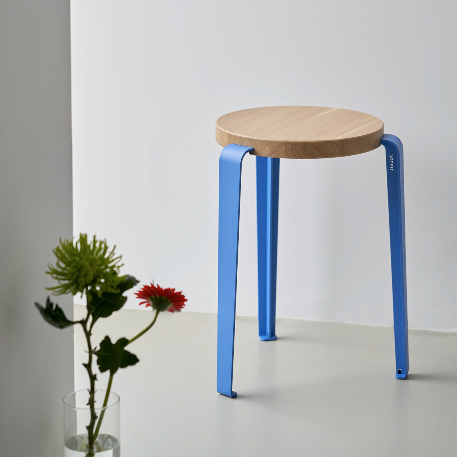 Hocker LOU - massive Eiche