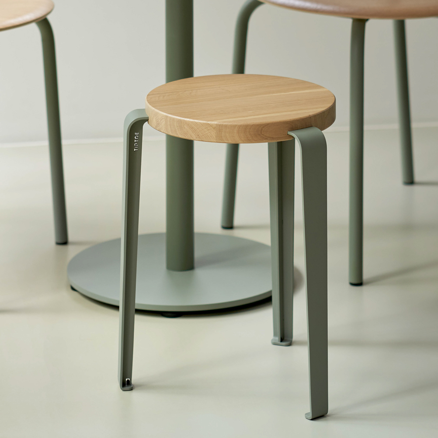 LOU stool - solid oak