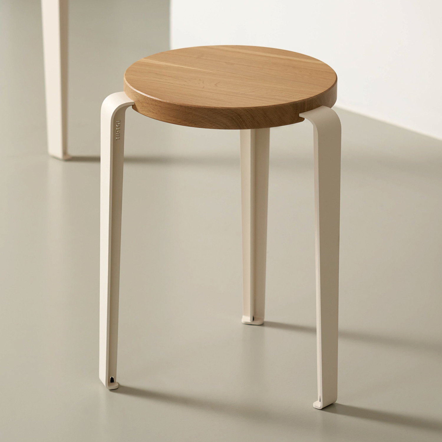 Hocker LOU - massive Eiche