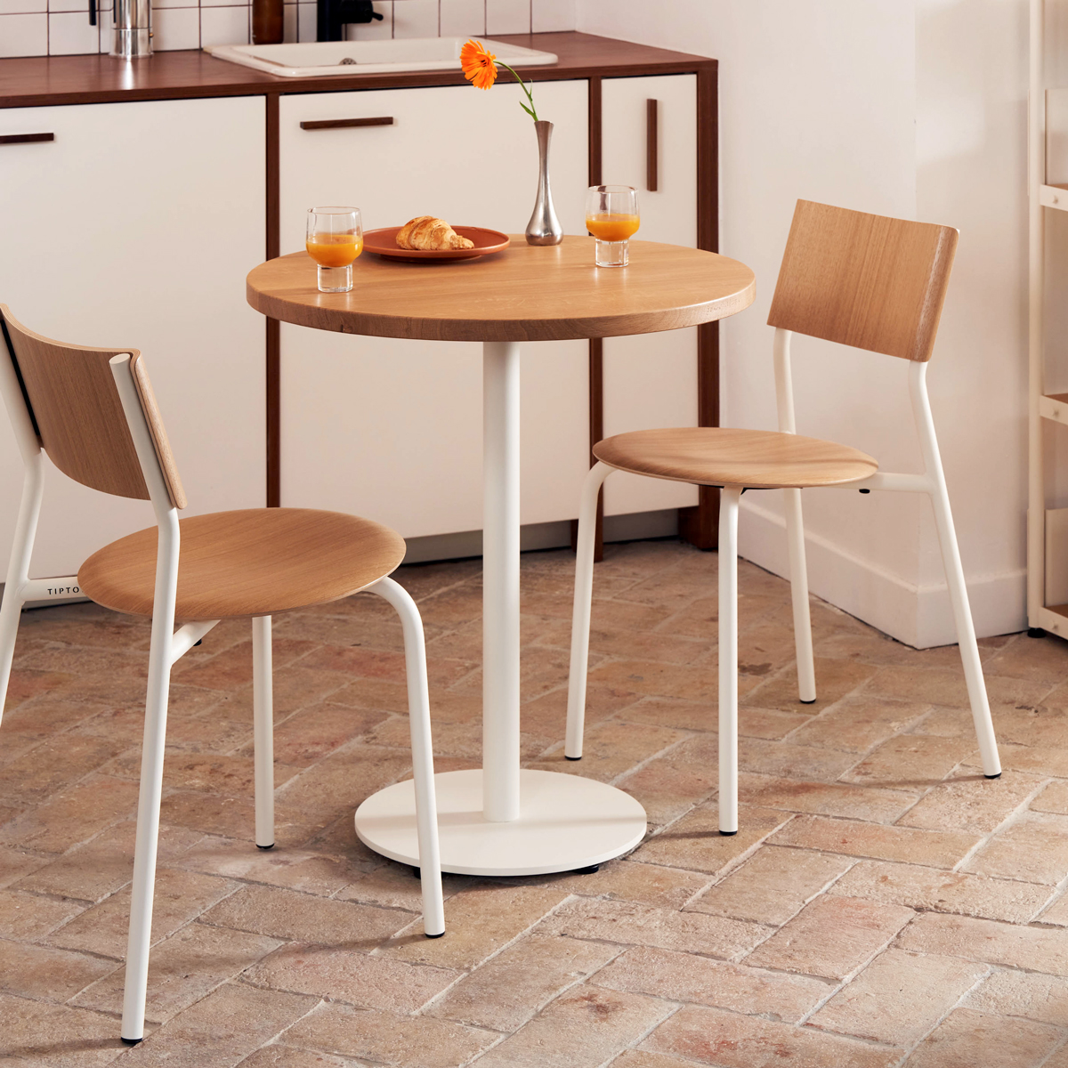 SSD chair - eco-certified wood