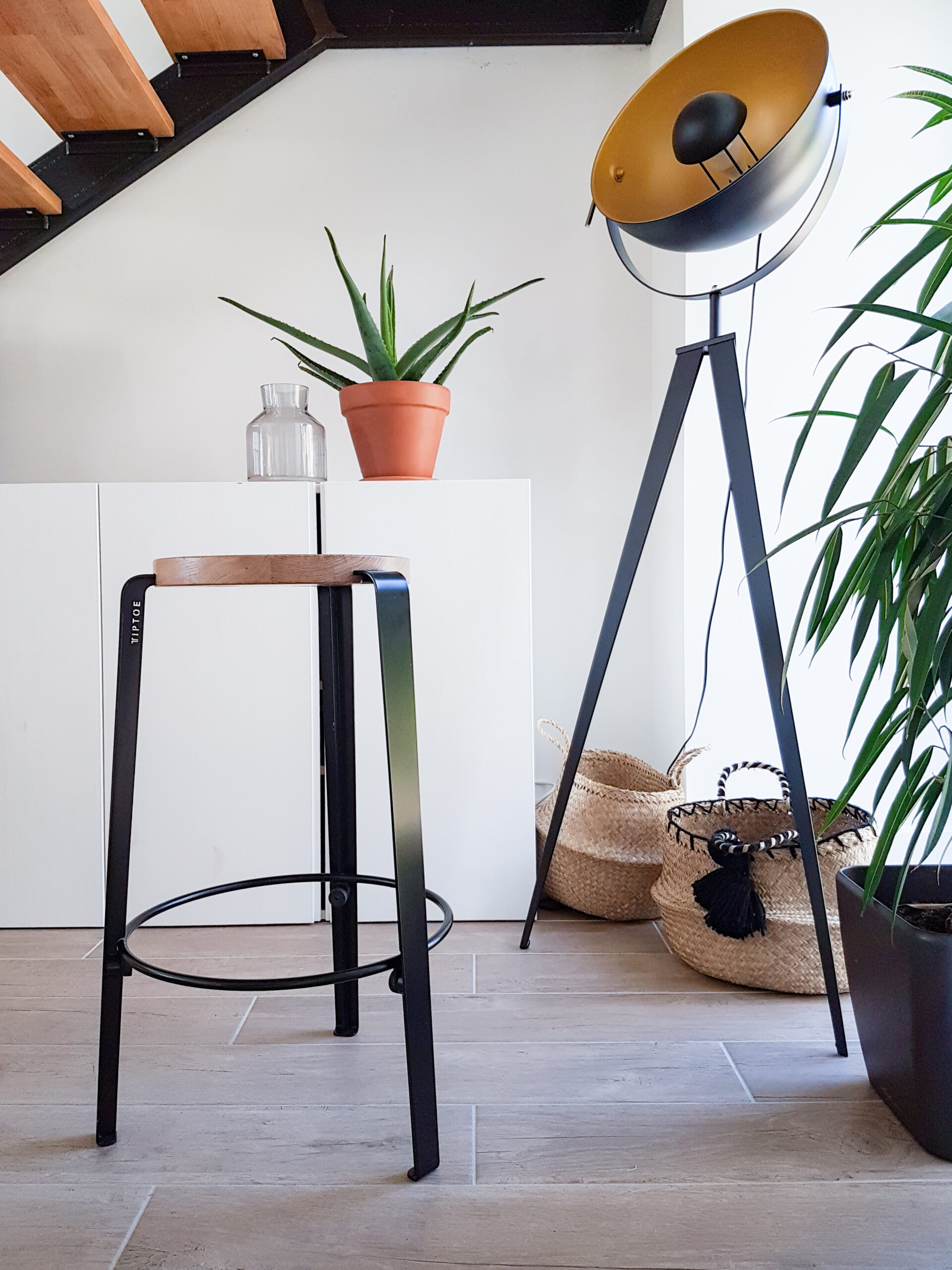 Bar stool - eco-certified wood - 66cm "Imperfect"