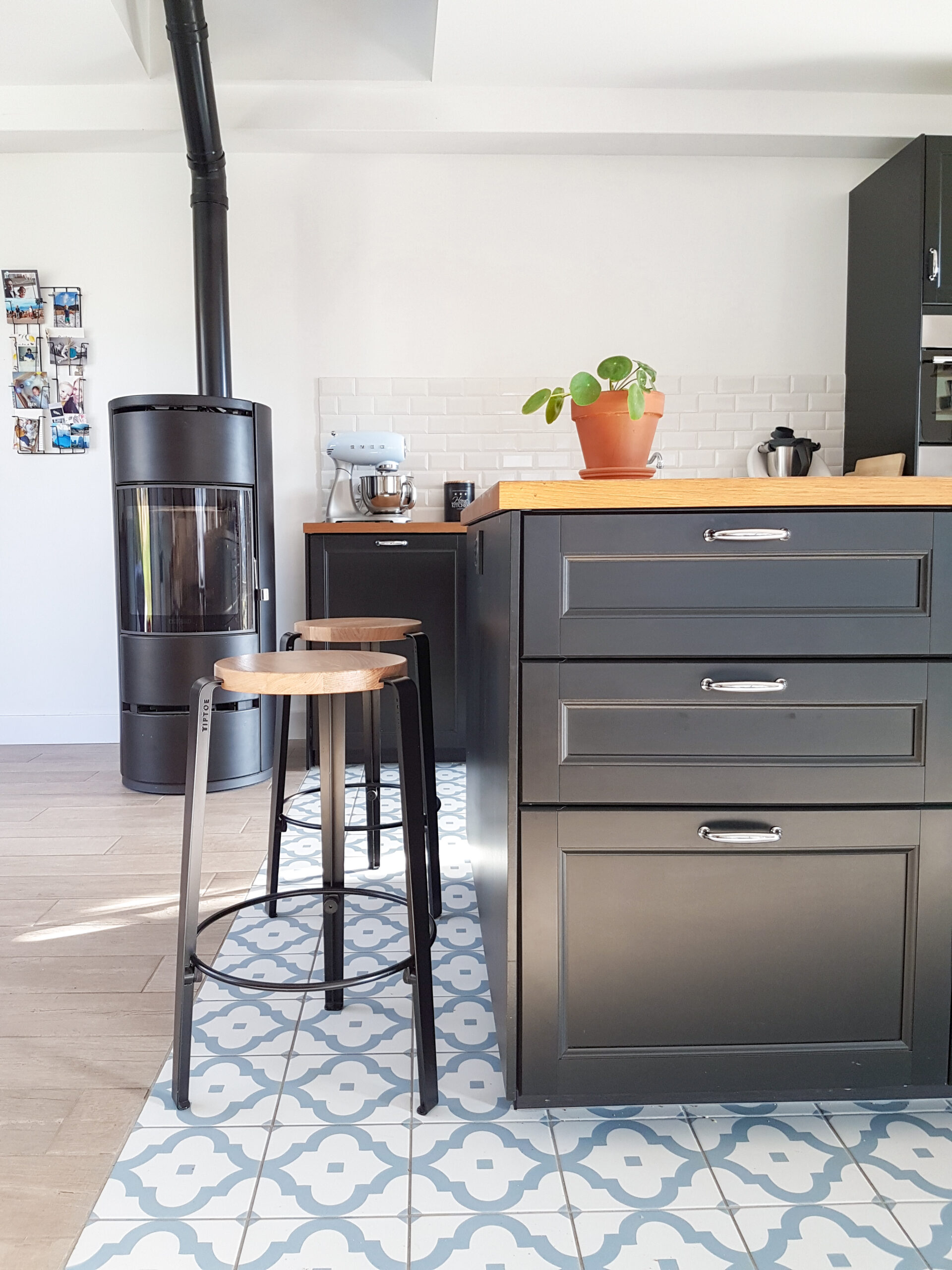 Bar stool - eco-certified wood - 66cm "Imperfect"