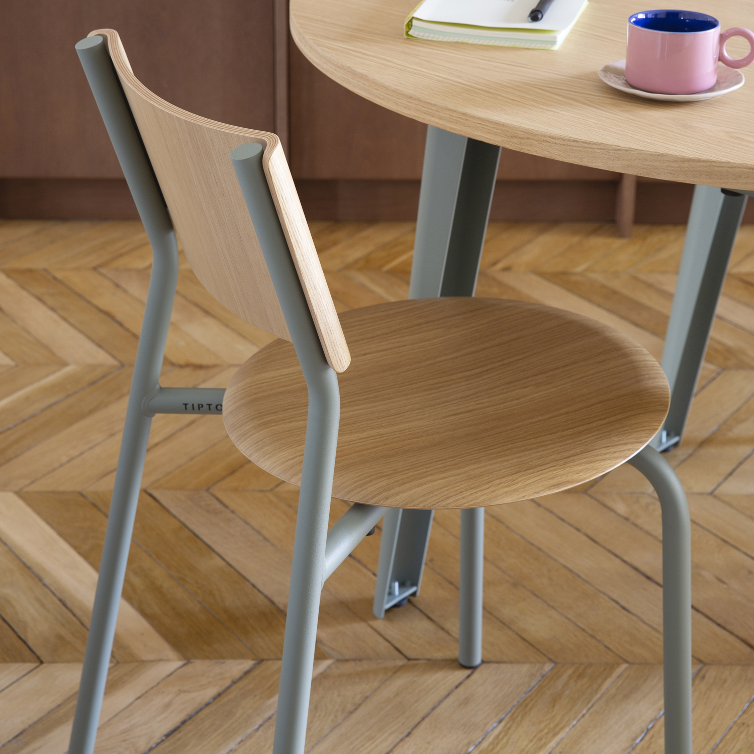 SSD chair - eco-certified wood
