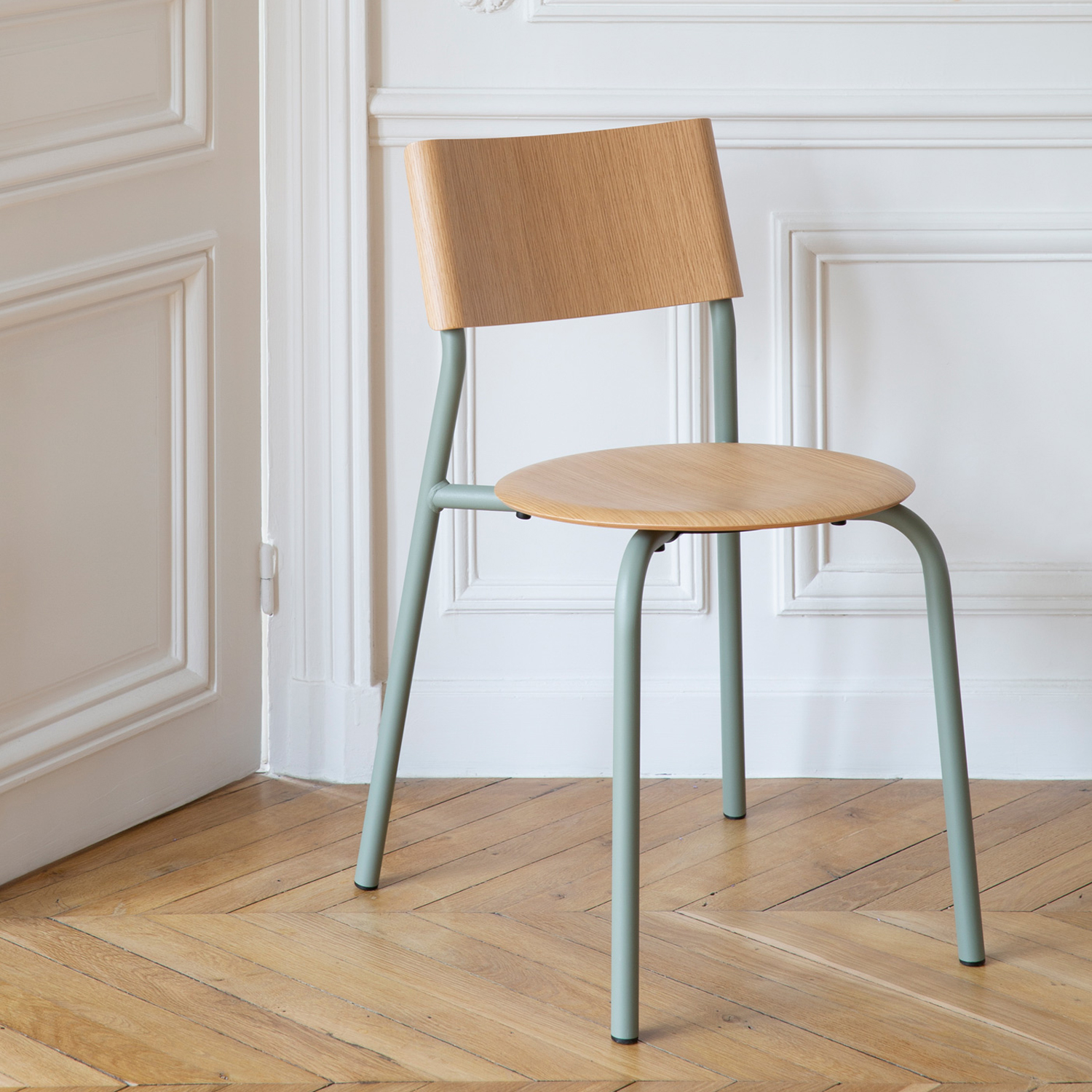 SSD chair - eco-certified wood