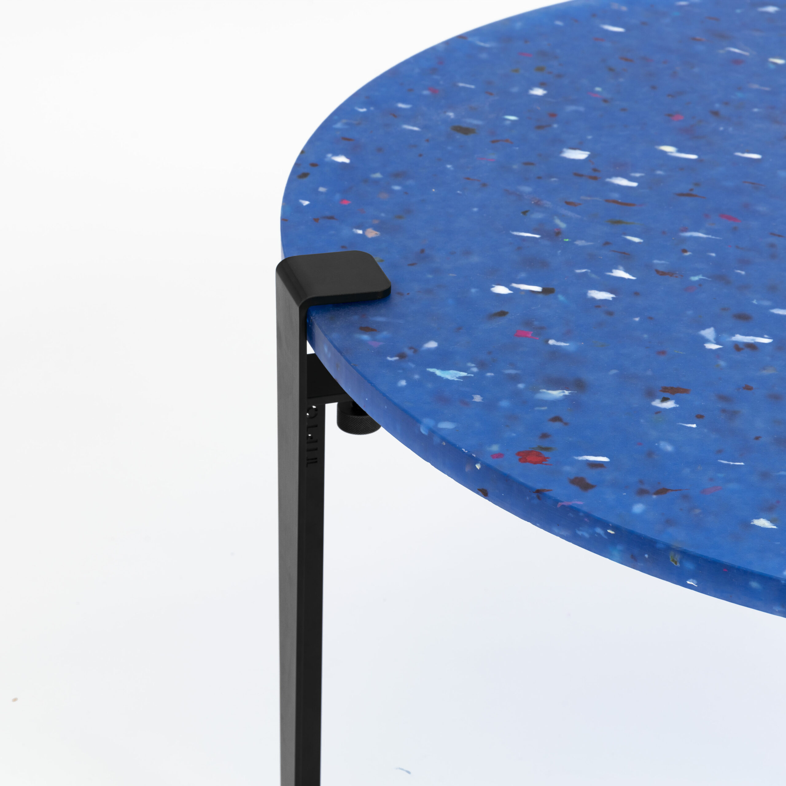 TIPTOE round coffee table Ø 80cm - Pacifico recycled plastic