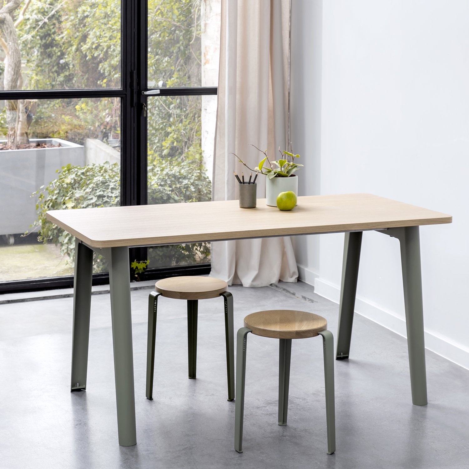 LOU stool - eco-certified wood