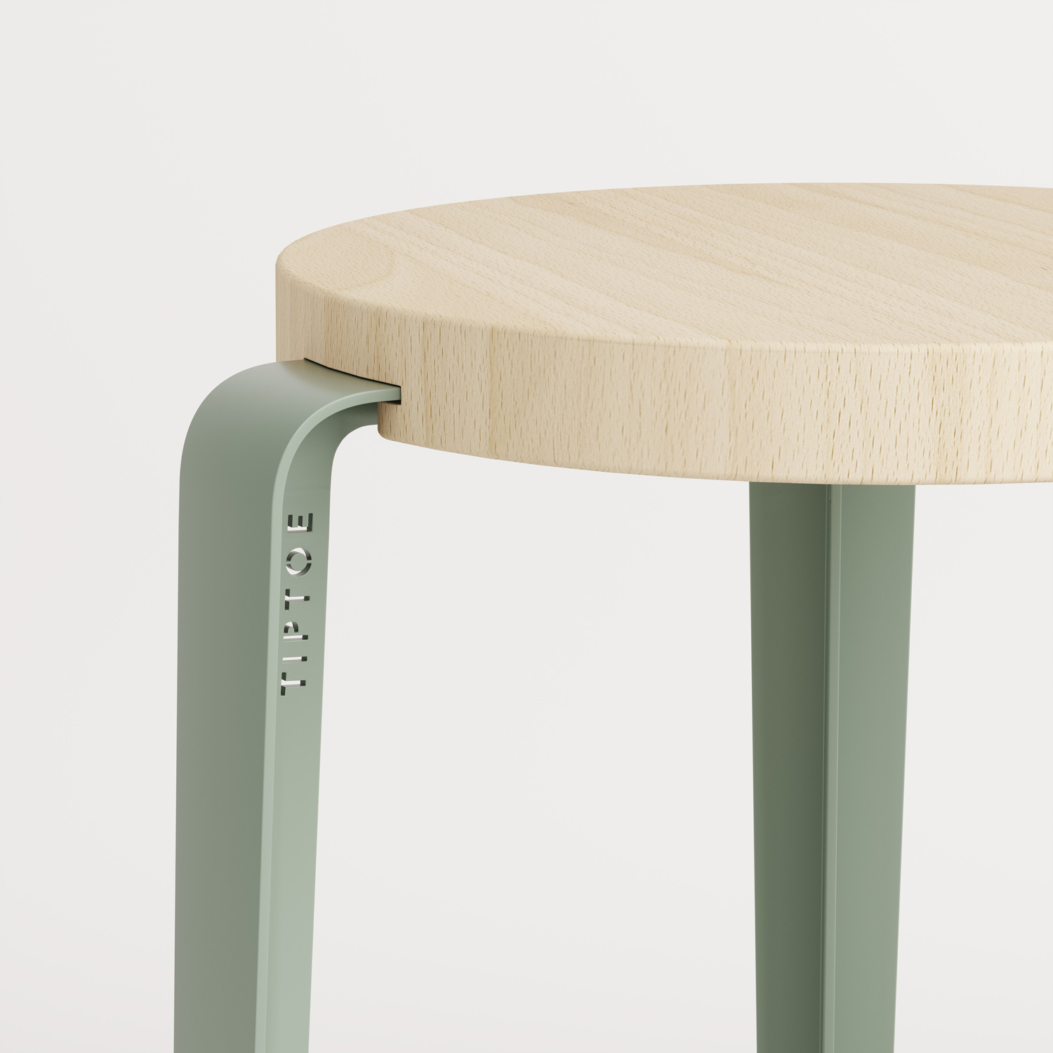 LOU stool – solid wood