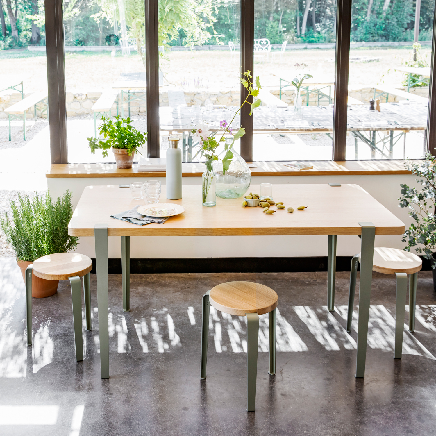 LOU stool - eco-certified wood