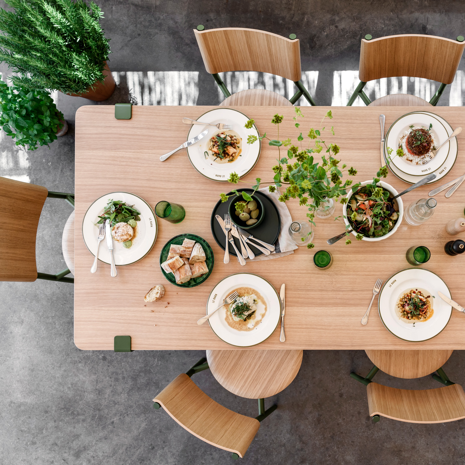 TIPTOE dining table 180x90cm - eco-certified wood