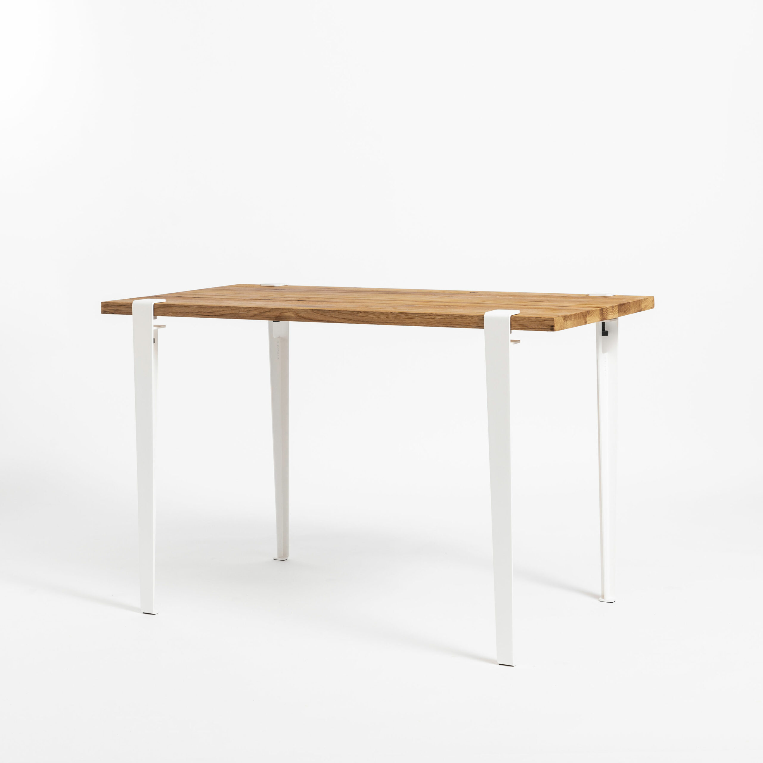 Bureau en bois ancien recyclé et pieds blanc TIPTOE