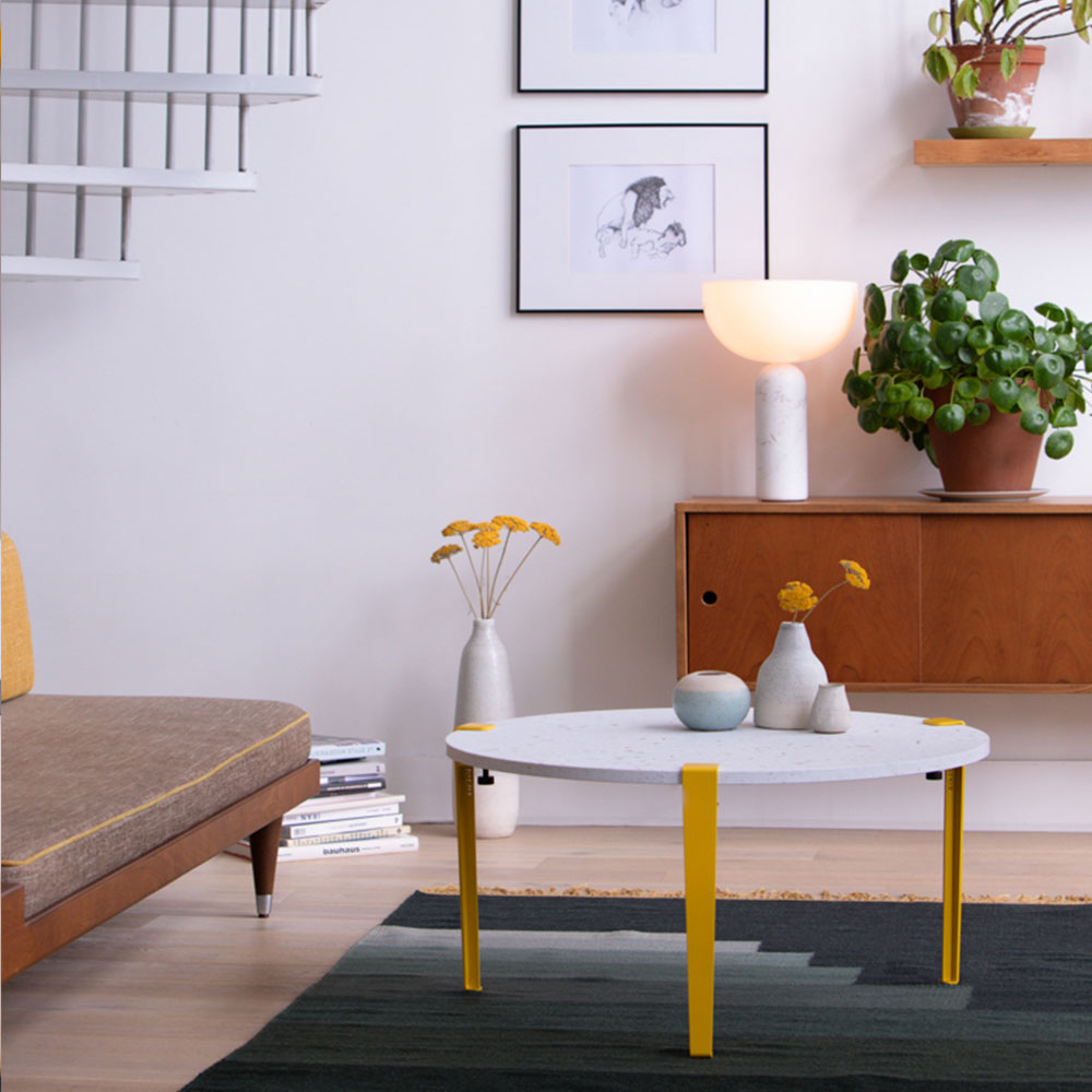 Coffee table in steel and white recycled plastic TIPTOE