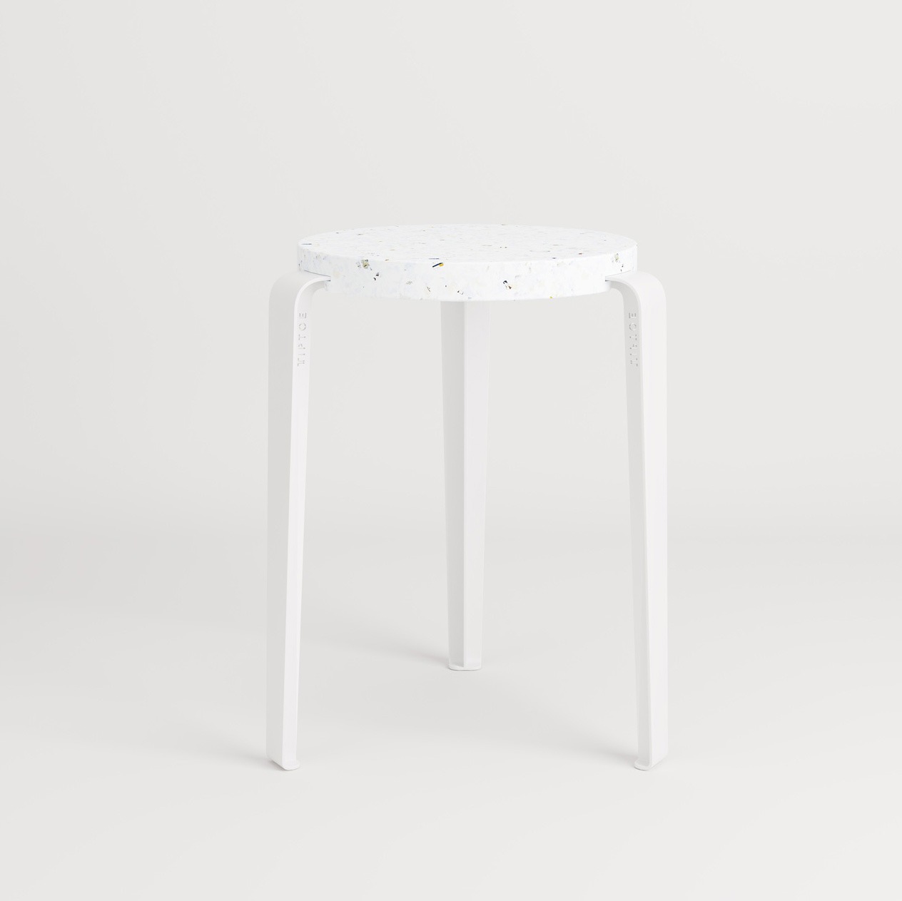 LOU stool - Venezia recycled plastic