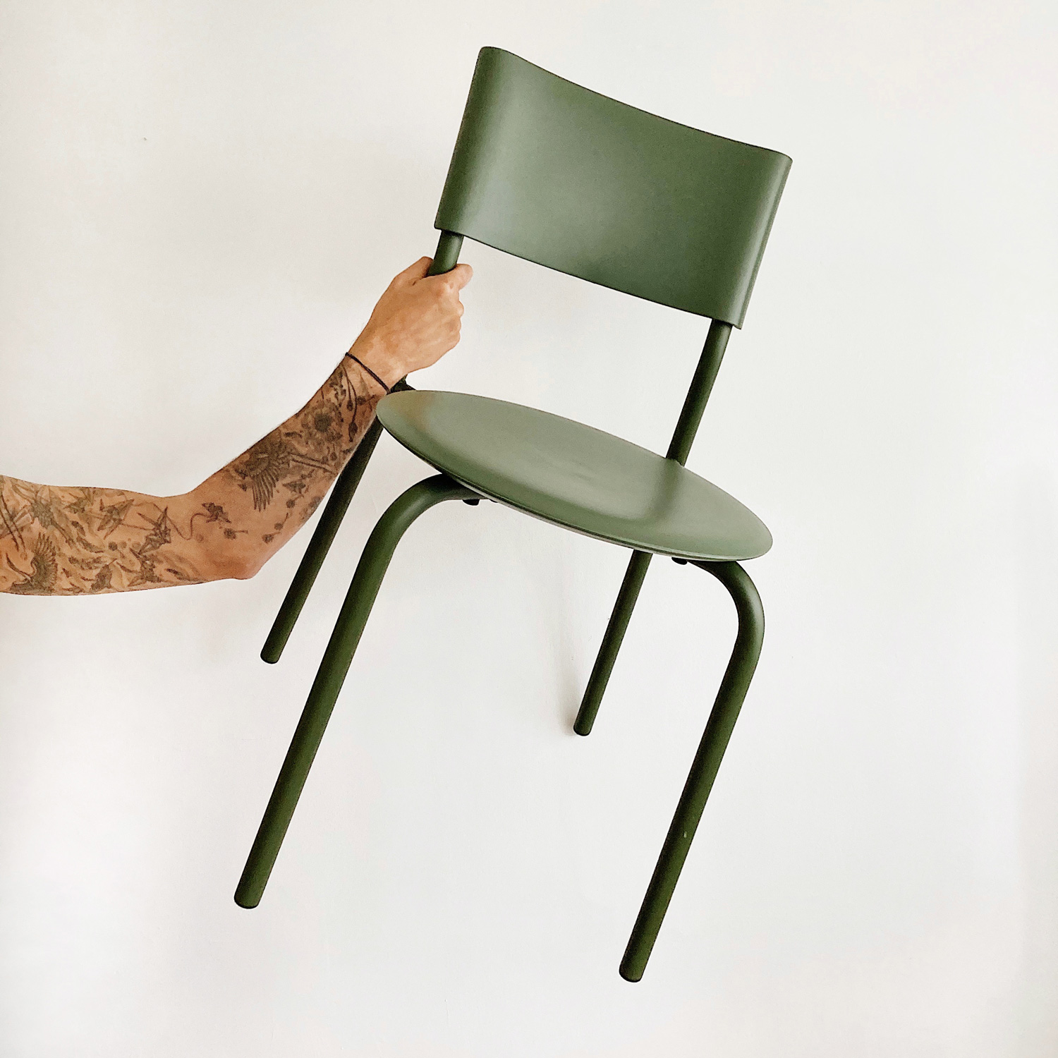 chaise en plastique recyclé vert