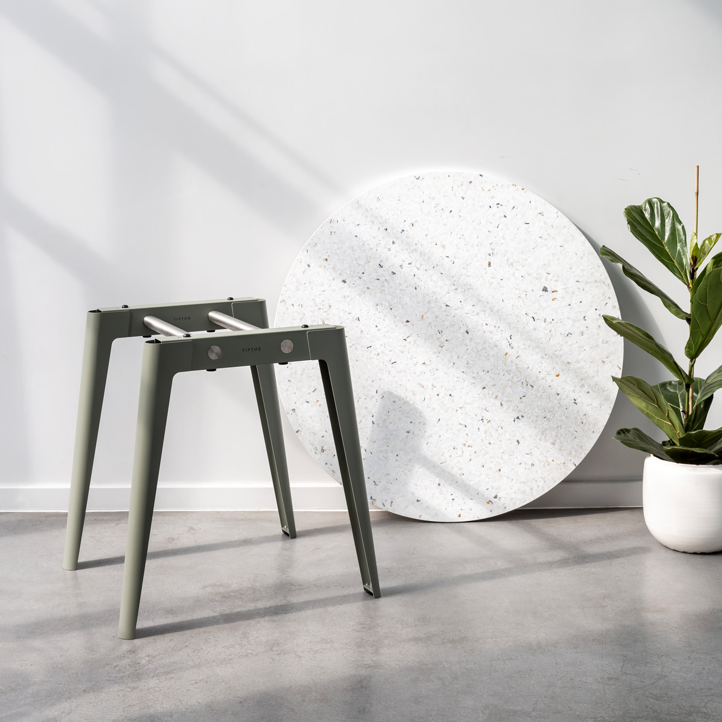 NEW MODERN round table Ø 108cm - Venezia recycled plastic