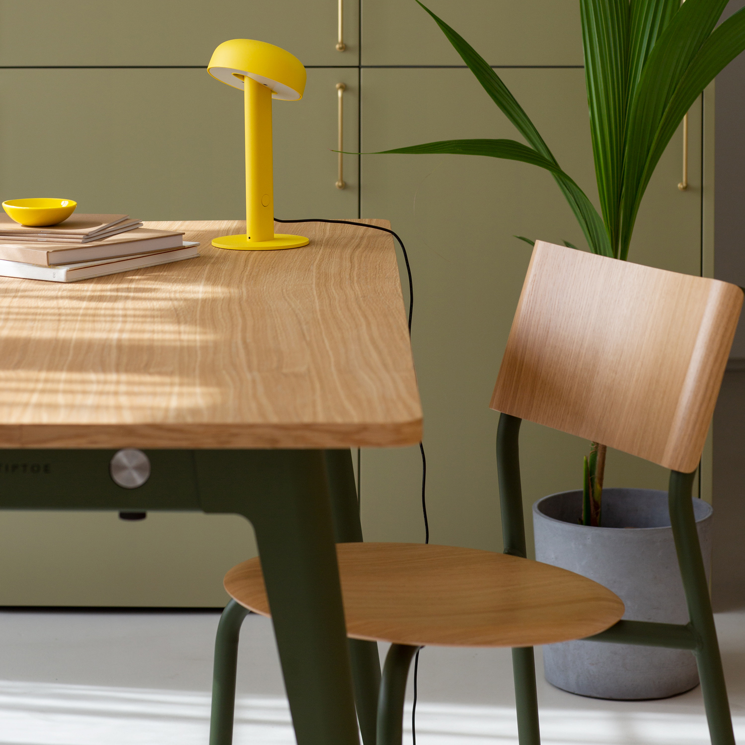 NEW MODERN desk - eco-certified wood
