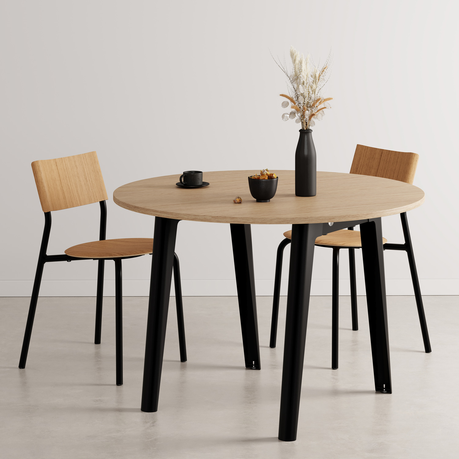 NEW MODERN round table Ø 110cm - eco-certified wood