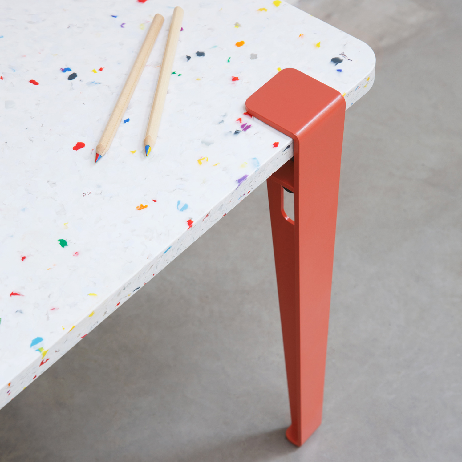 Kinderschreibtisch TIPTOE 70x50cm - recycelter Kunststoff Tutti Frutti