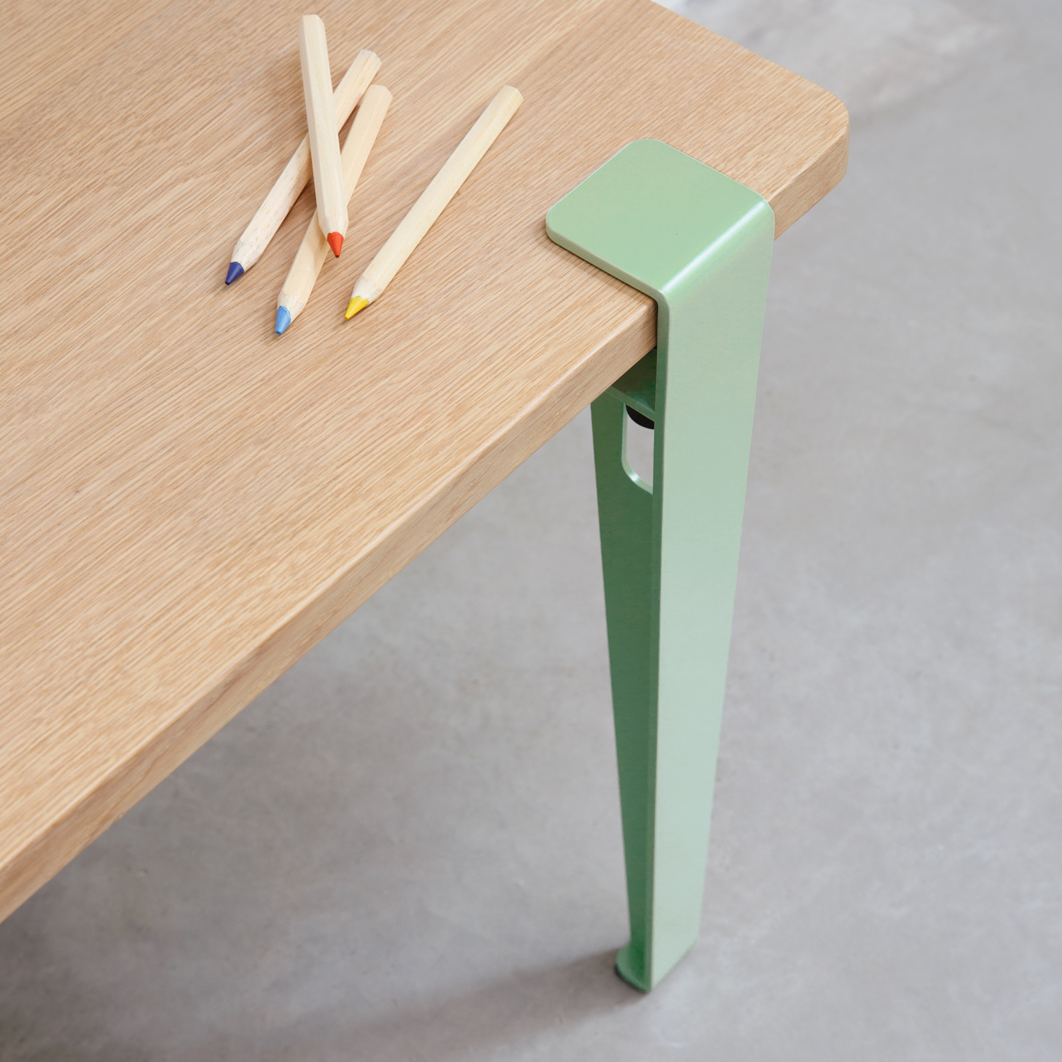 KIDS desk – solid oak