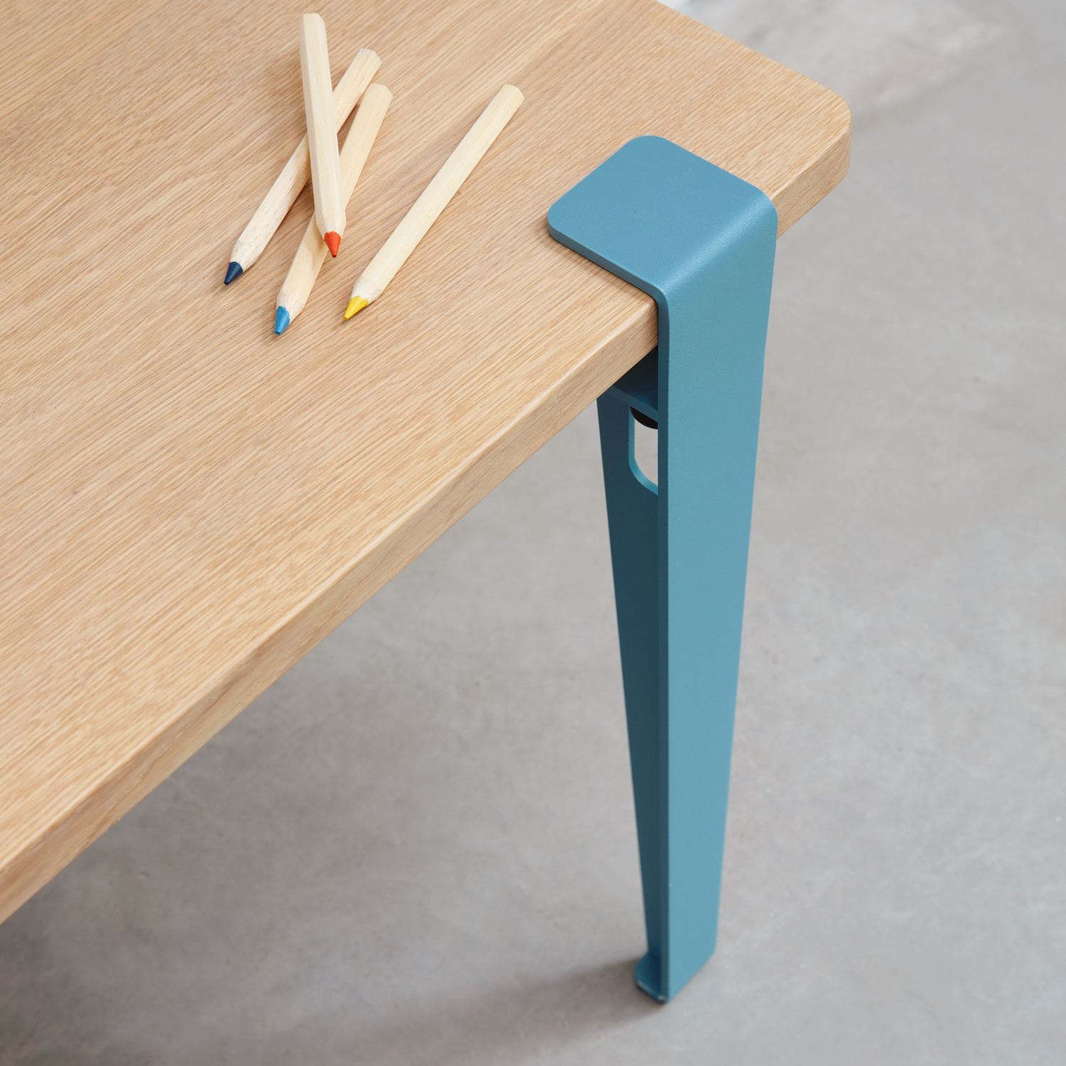 Kinderschreibtisch TIPTOE 70x50cm - massive Eiche