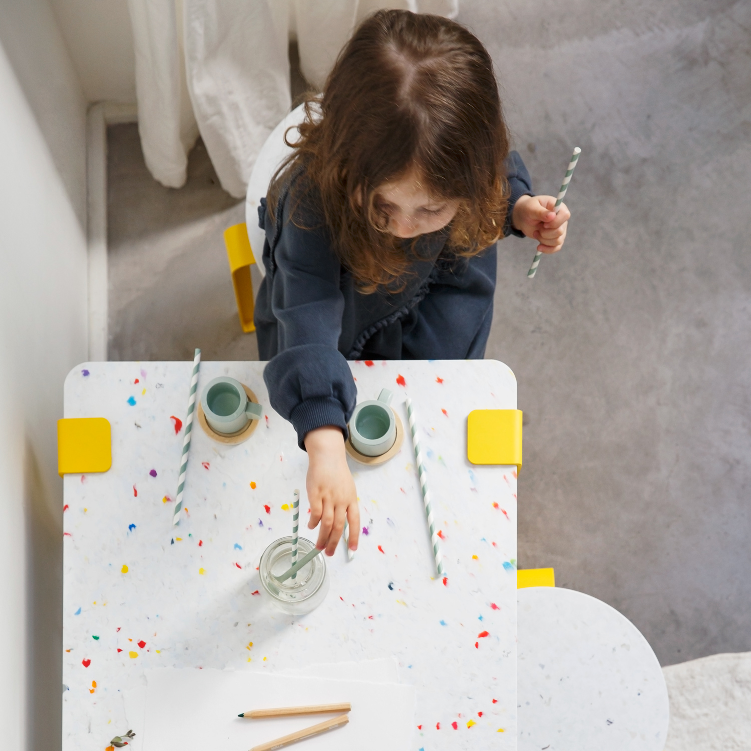 Kinderschreibtisch TIPTOE 70x50cm - recycelter Kunststoff Tutti Frutti
