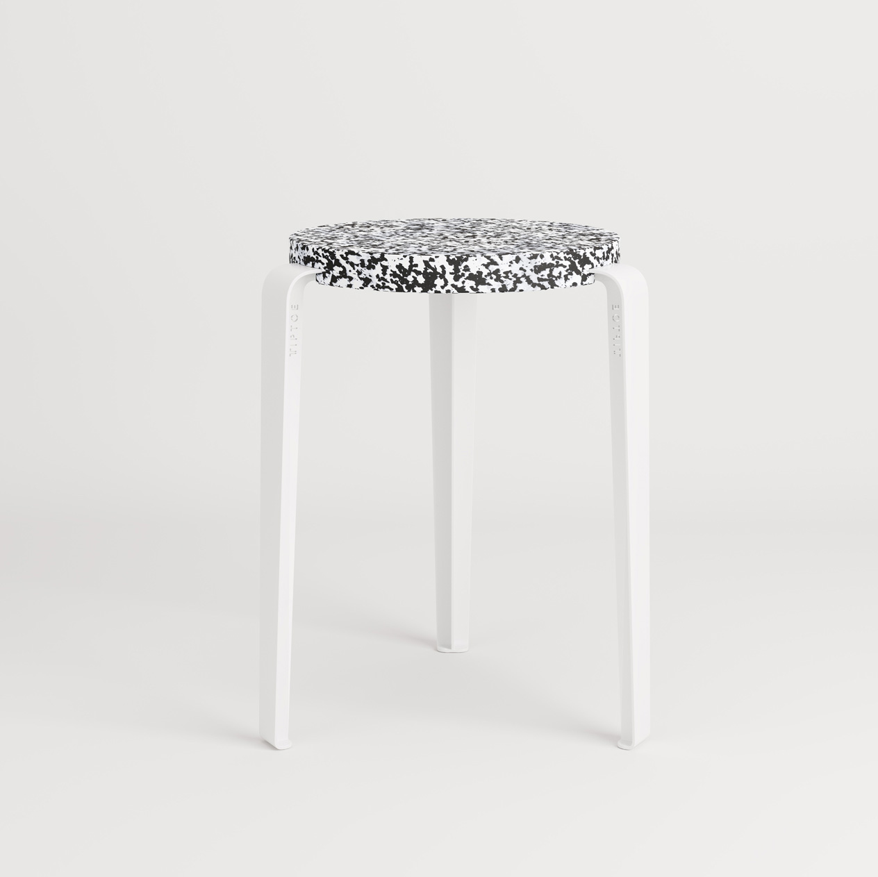 LOU stool - Macchiato recycled plastic