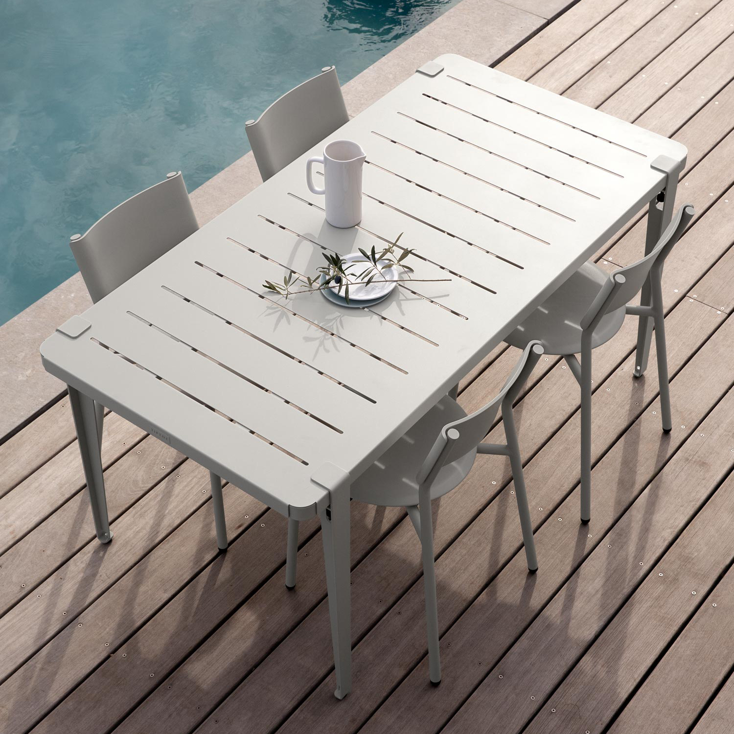 Outdoor table - powder-coated steel