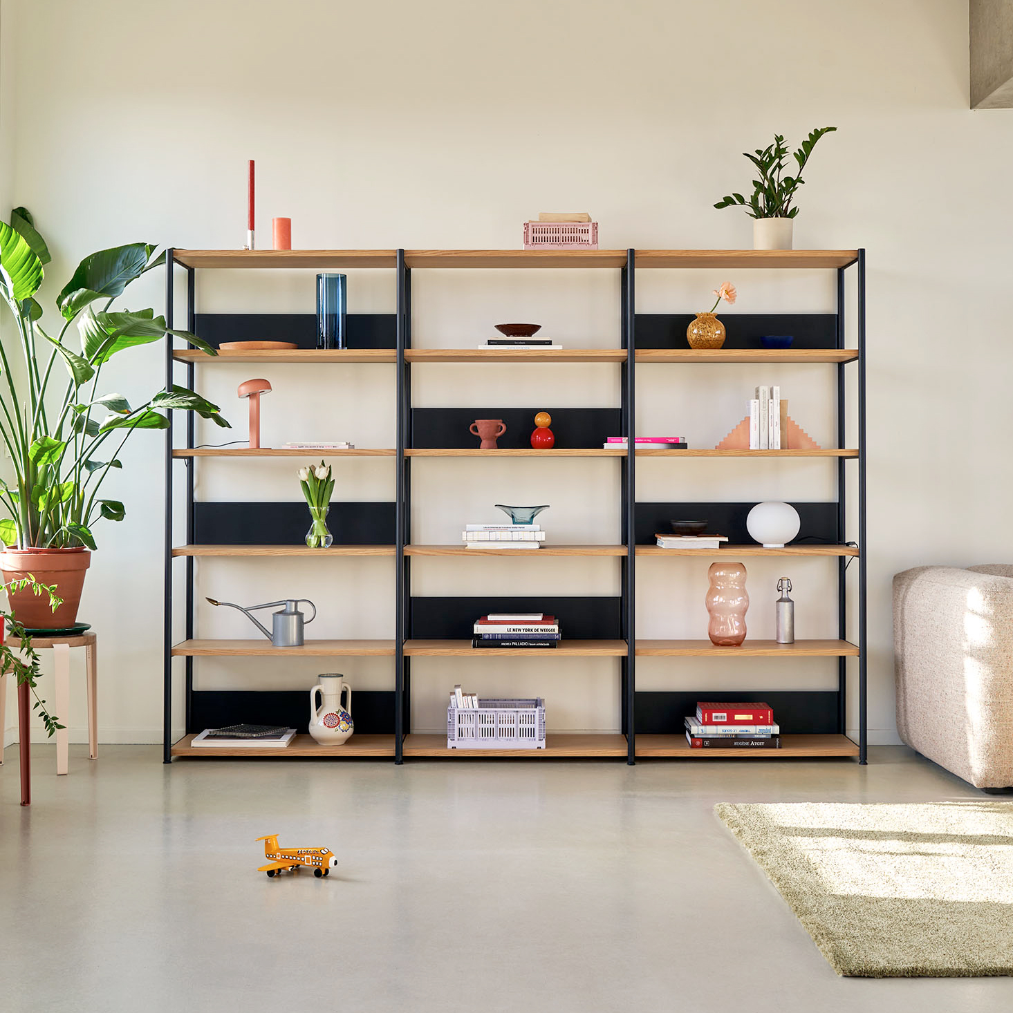 UNIT shelf - H180 to 215 x W244cm - eco-certified wood