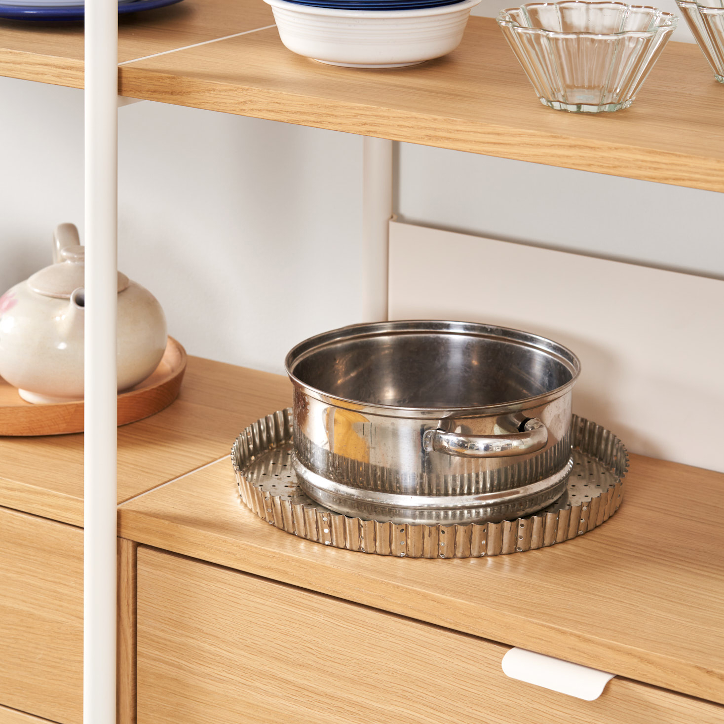 UNIT shelf - H215 x W164cm - eco-certified wood