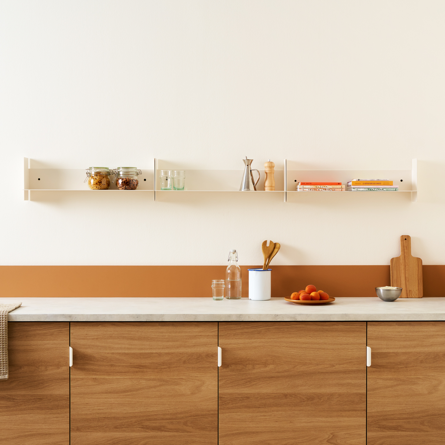 Set aus 3 Wandregalen PLI aus Stahl - 30 bis 60cm